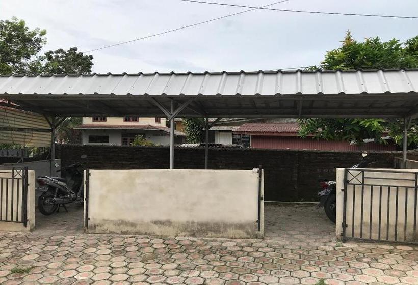 فندق Oyo 2551 Dewi Residence 2