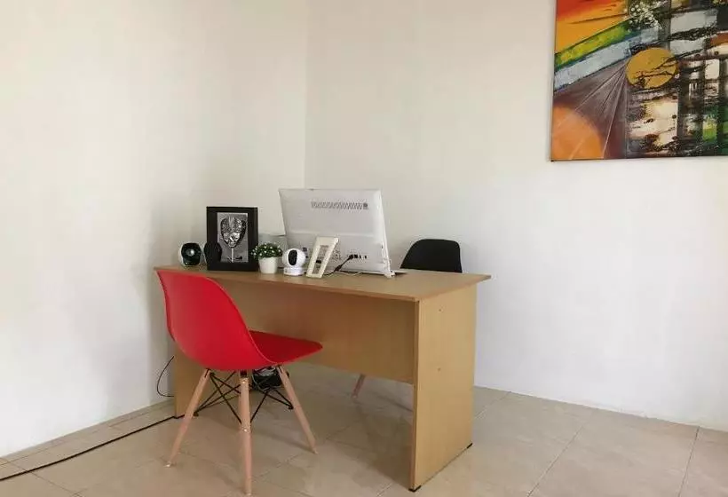 ホテル Oyo 2551 Dewi Residence 2