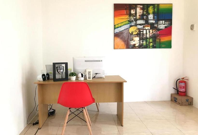 فندق Oyo 2551 Dewi Residence 2