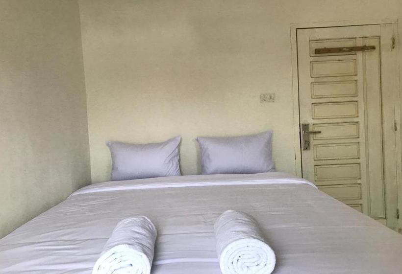 فندق Oyo 2551 Dewi Residence 2