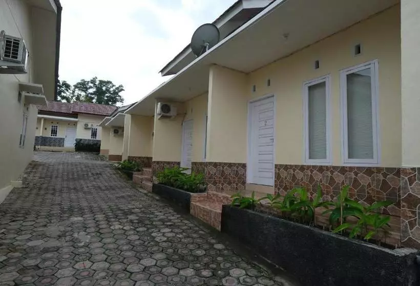 ホテル Oyo 2551 Dewi Residence 2