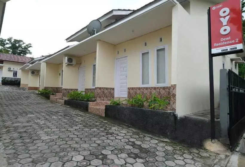 ホテル Oyo 2551 Dewi Residence 2