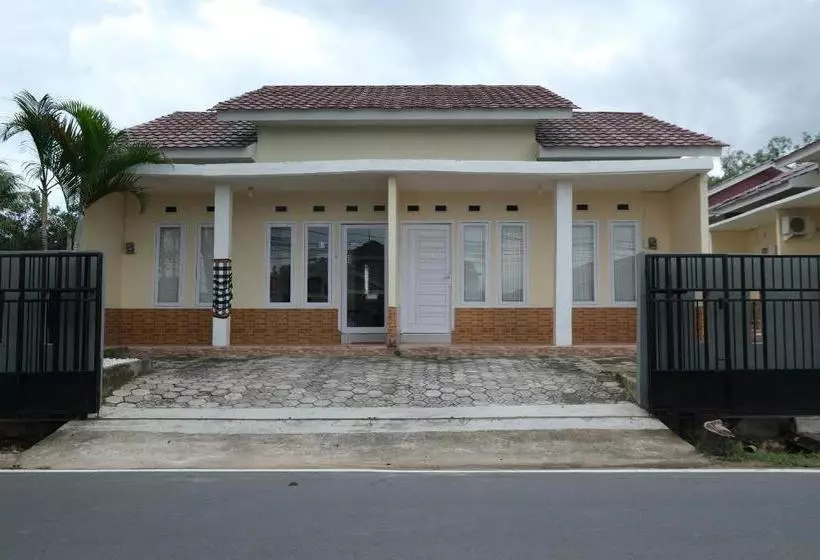 ホテル Oyo 2551 Dewi Residence 2