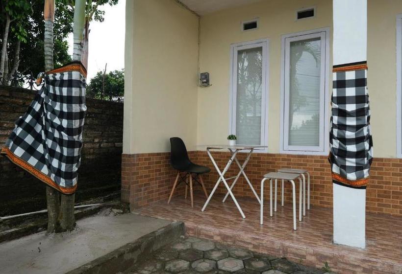 فندق Oyo 2551 Dewi Residence 2