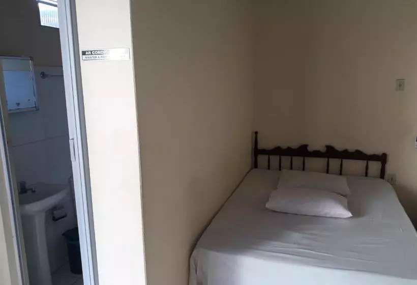 ペンション Pousada Central