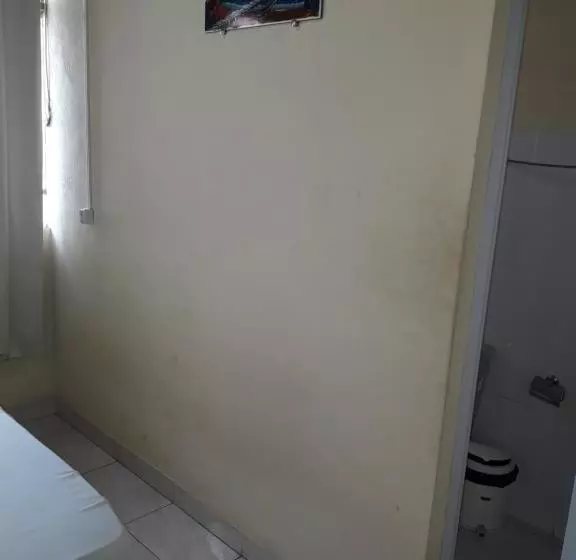 ペンション Pousada Central