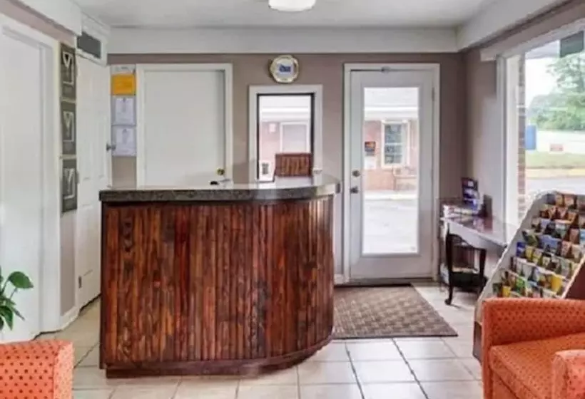 ホテル Merrimac Inn & Suites