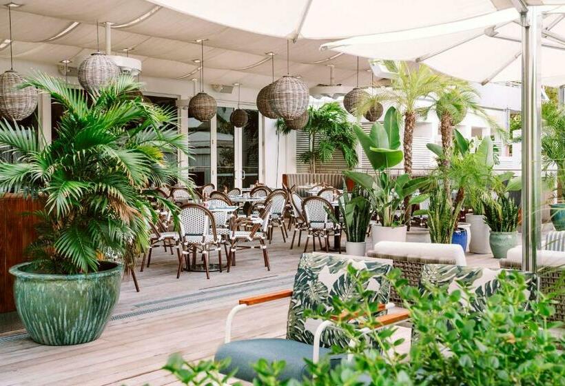 Отель Nautilus Sonesta Miami Beach