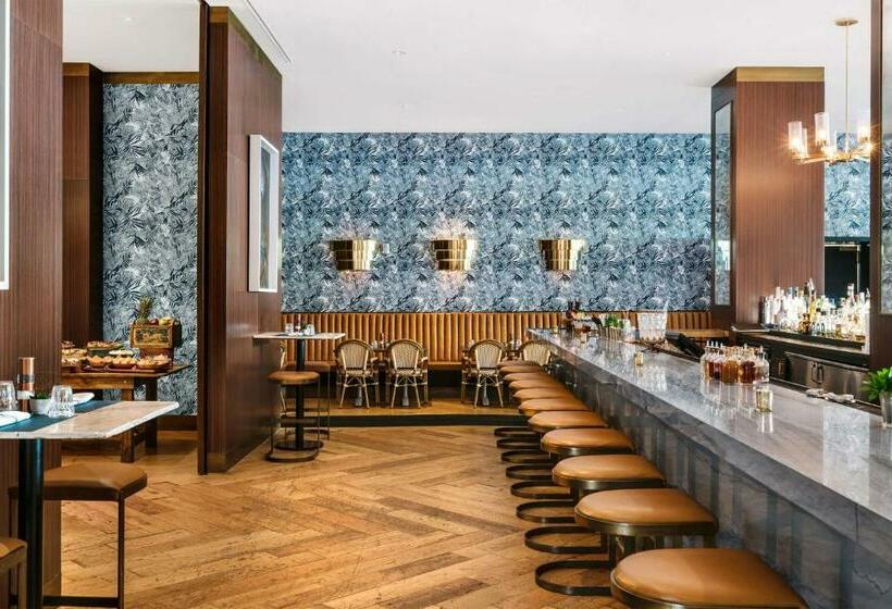 Отель Nautilus Sonesta Miami Beach