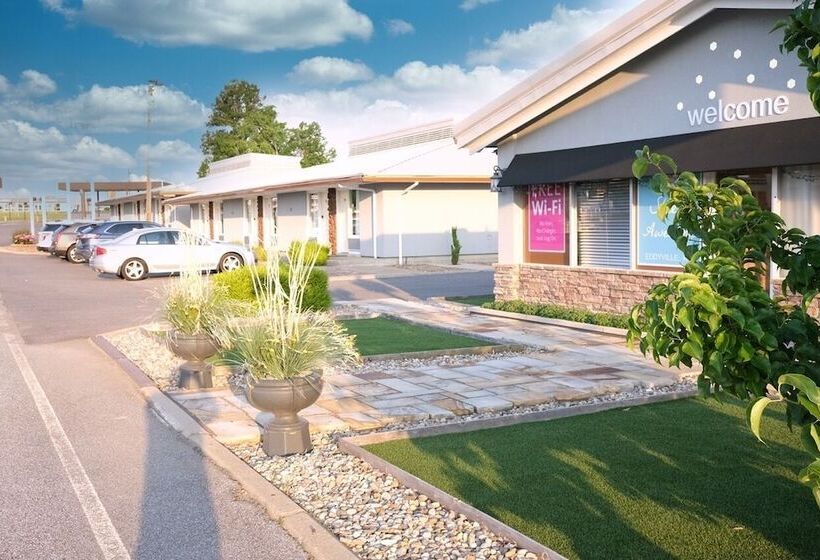 בית מלון כפרי Regency Inn Of Eddyville Kuttawa