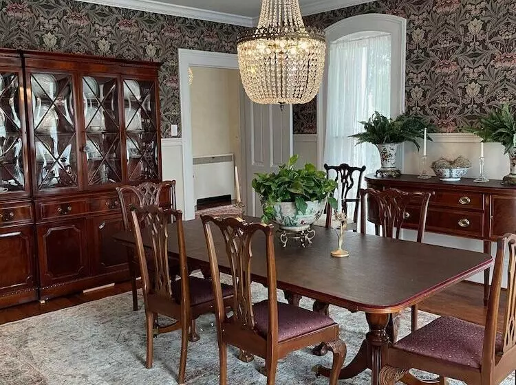 酒店 River House Inn