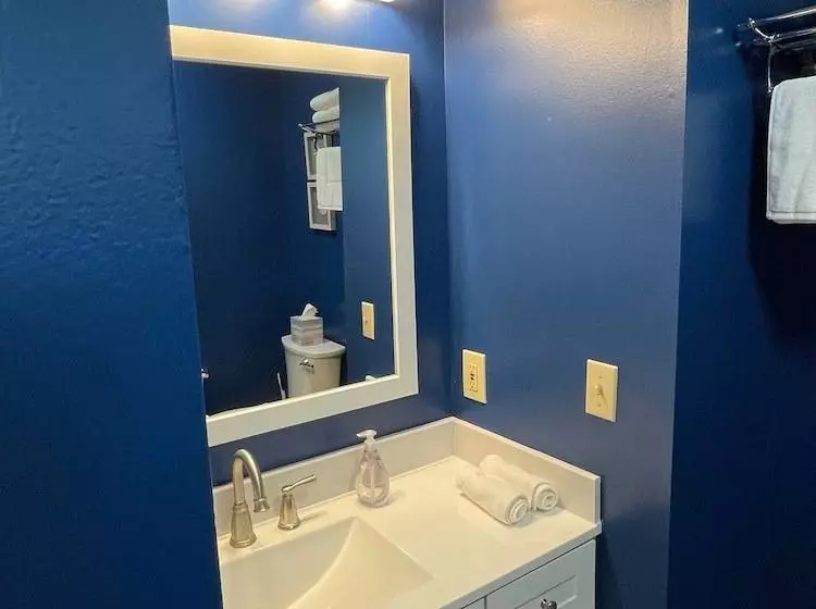 酒店 River House Inn