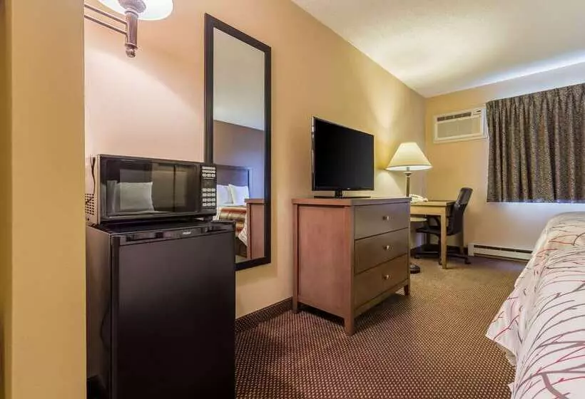 בית מלון כפרי Rodeway Inn