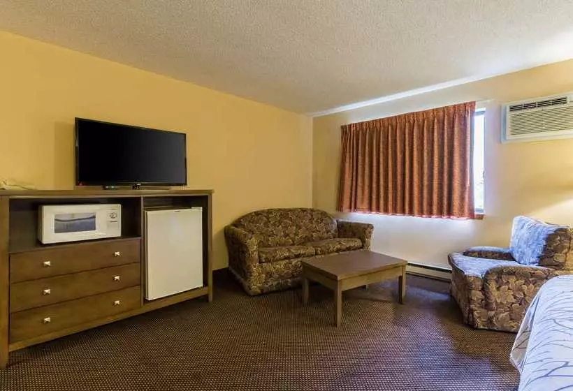 בית מלון כפרי Rodeway Inn