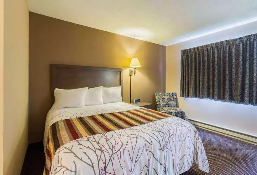 בית מלון כפרי Rodeway Inn