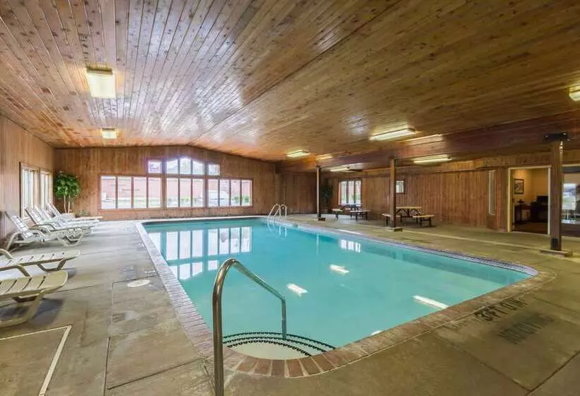 בית מלון כפרי Rodeway Inn