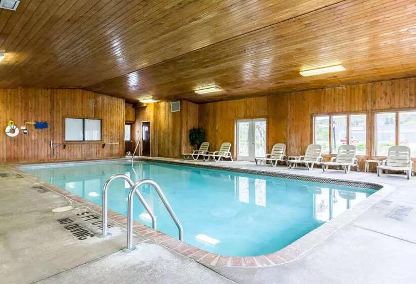 בית מלון כפרי Rodeway Inn