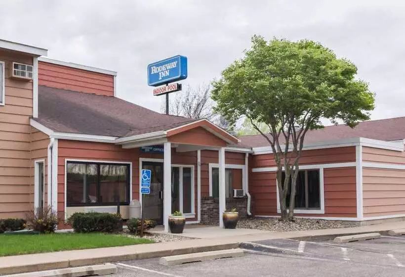 בית מלון כפרי Rodeway Inn