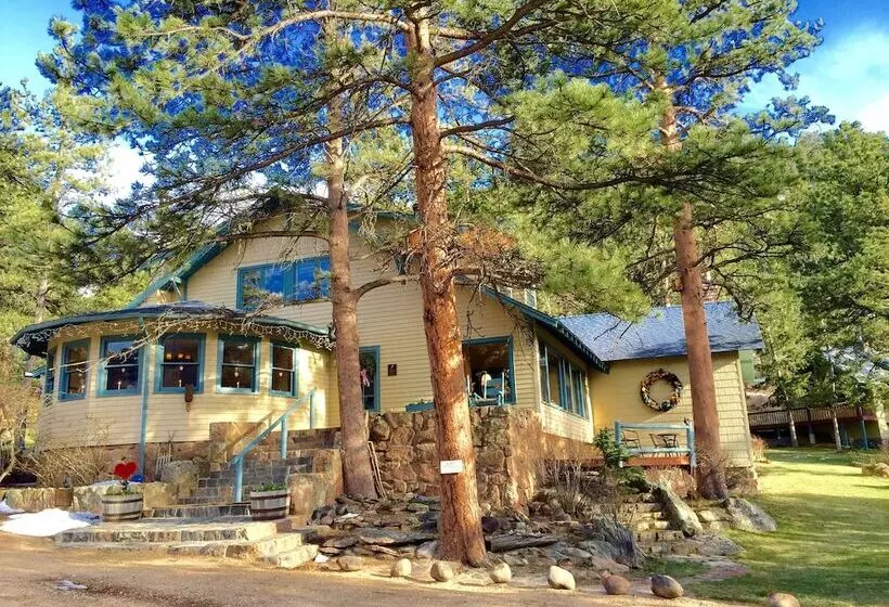 ホテル Romantic Riversong Inn