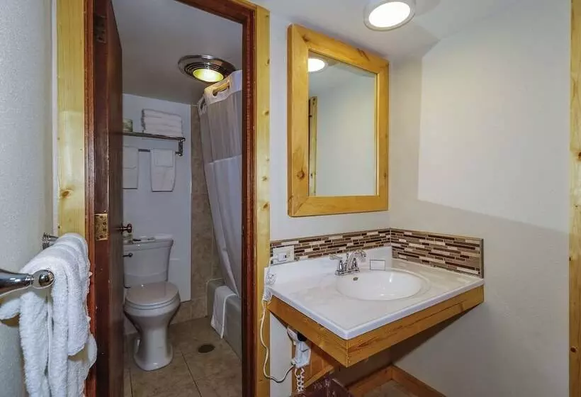 酒店 Round Barn Lodge