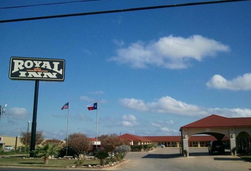 Отель Royal Inn Pearsall