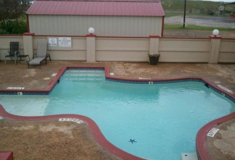 Отель Royal Inn Pearsall