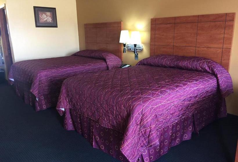 Отель Royal Inn Pearsall