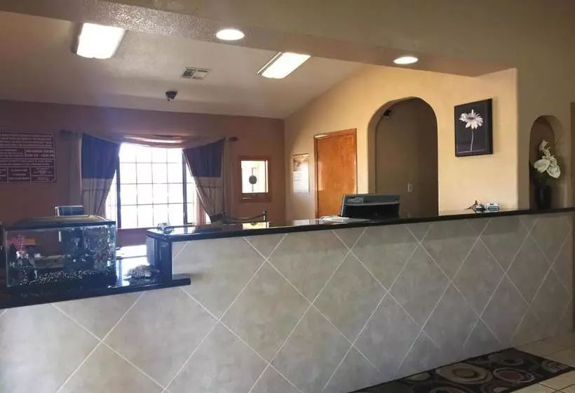 酒店 Royal Inn Pearsall