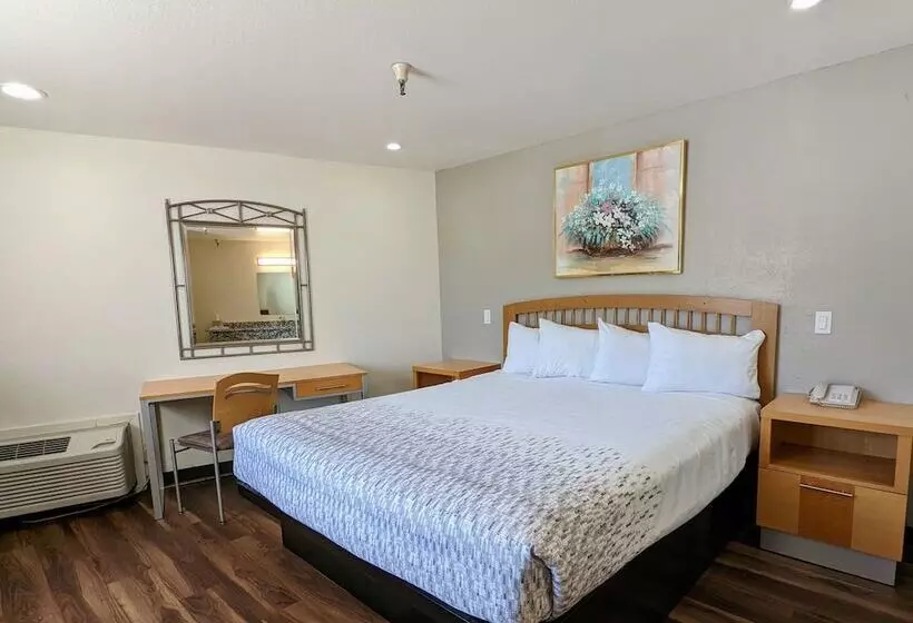 Отель Royal Inn