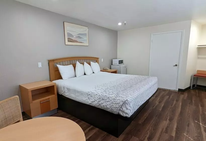 Отель Royal Inn