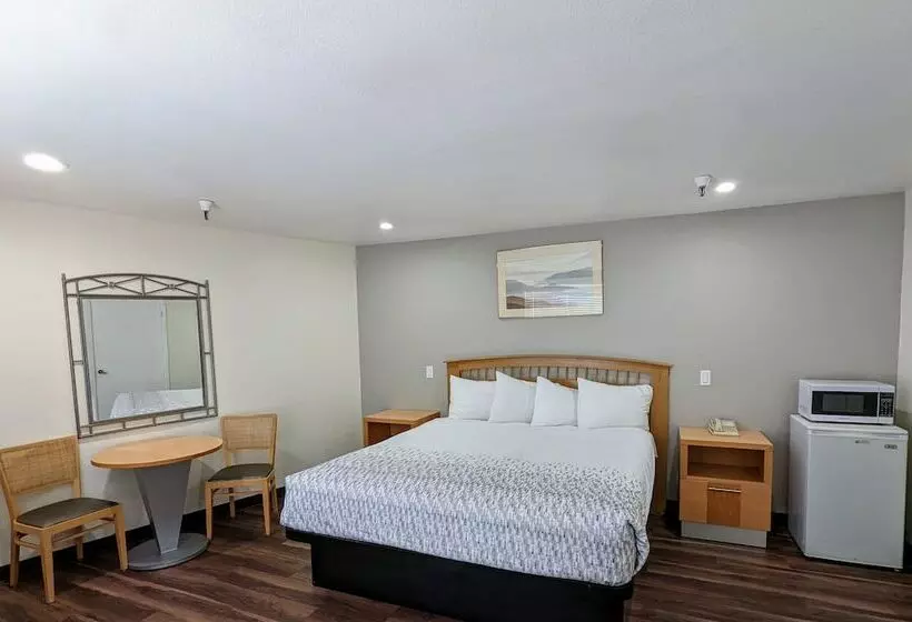 Отель Royal Inn