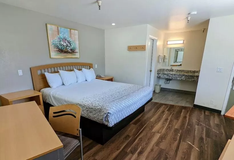 Отель Royal Inn