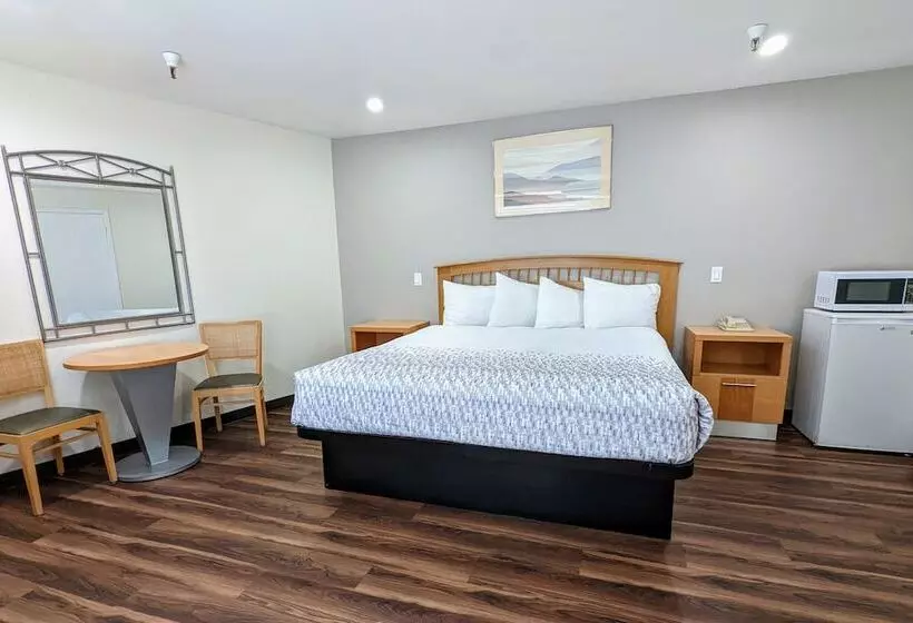 Отель Royal Inn