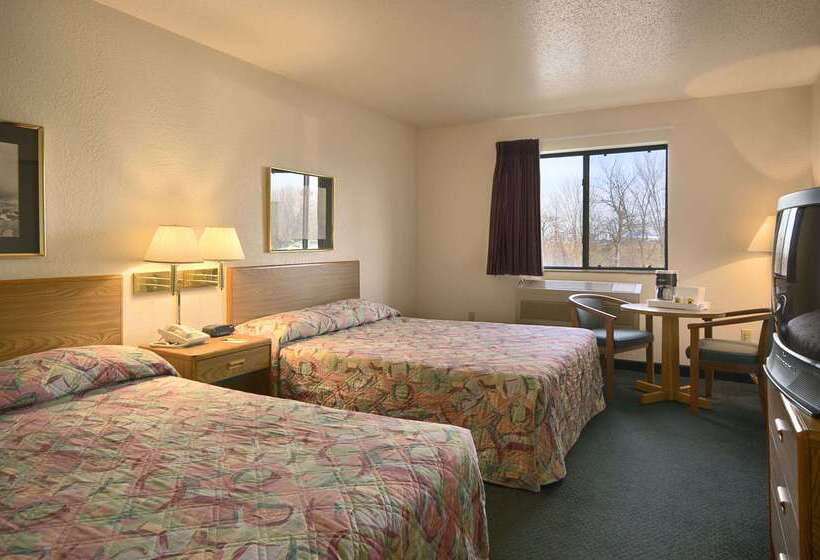 Отель Travelodge By Wyndham Hudsonville