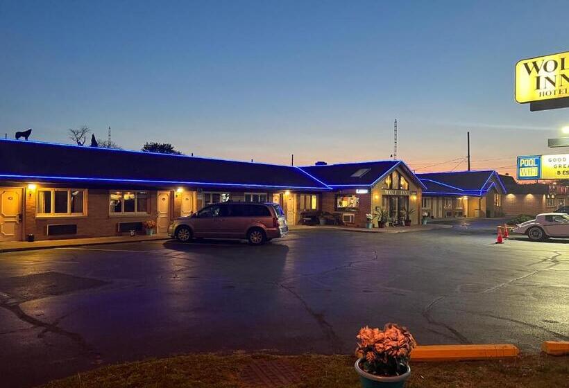 هتل Wolf Inn