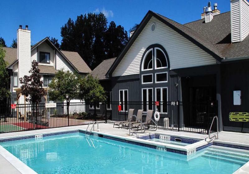 اقامتگاه Albany Airport Inn & Suites