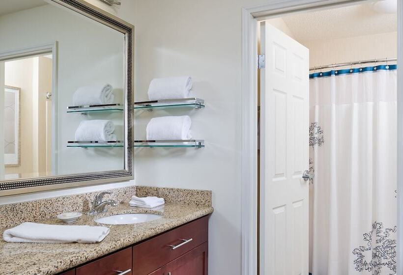 Residence Inn By Marriott Houston The Woodlands/lake Front Circle