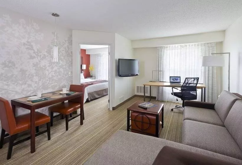 Residence Inn By Marriott Houston The Woodlands/lake Front Circle