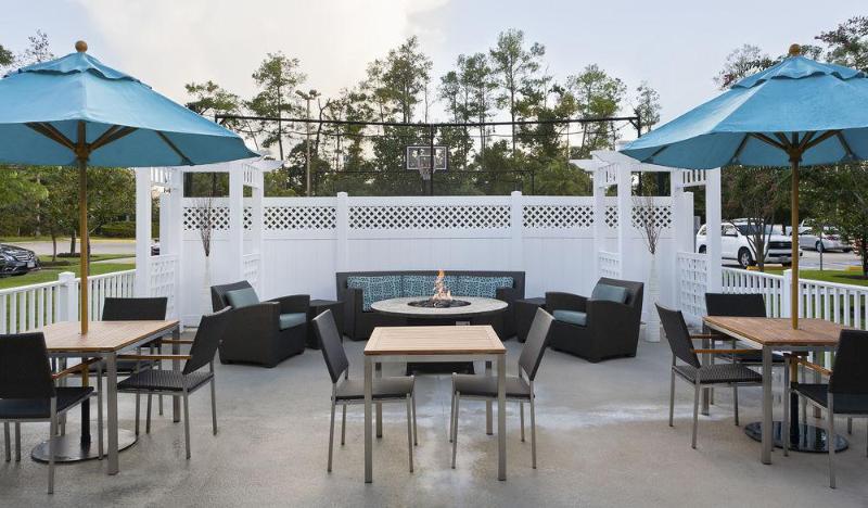 Residence Inn By Marriott Houston The Woodlands/lake Front Circle