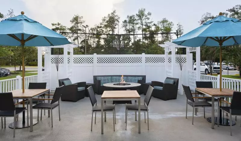 Residence Inn By Marriott Houston The Woodlands/lake Front Circle