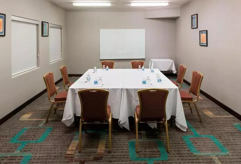 Residence Inn By Marriott Santa Clarita Valencia