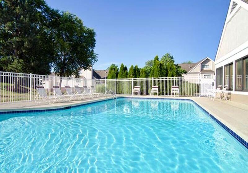 דירת נופש Mainstay Suites St Louis   Galleria