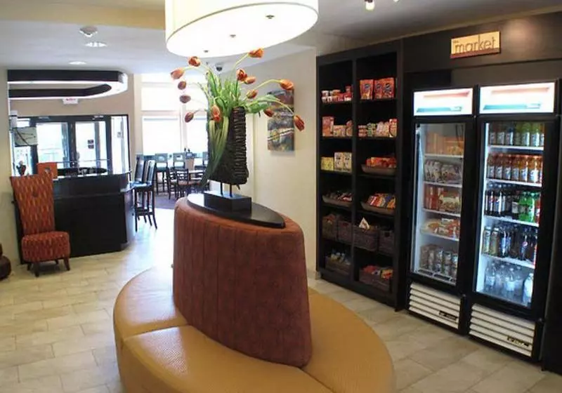 דירת נופש Albany Airport Inn & Suites