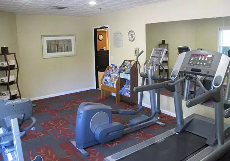 דירת נופש Albany Airport Inn & Suites