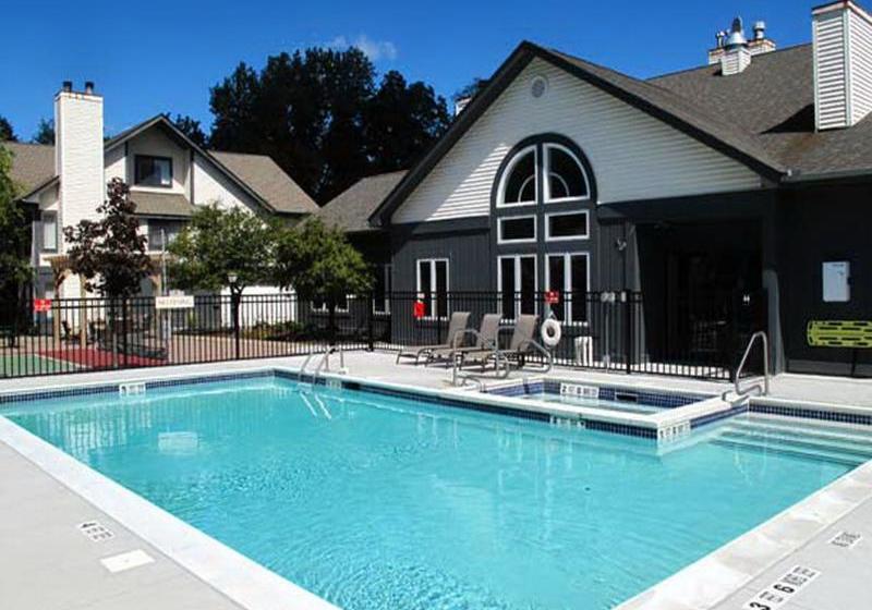 اقامتگاه Albany Airport Inn & Suites