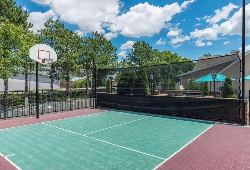 اقامتگاه Value Suites Extended Stay St Louis