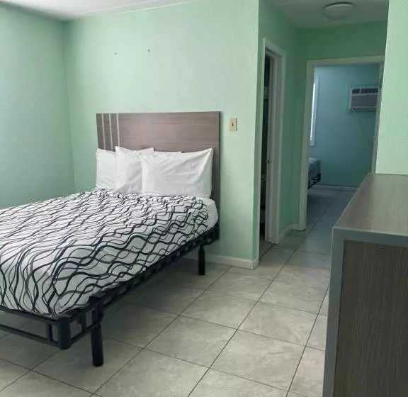 Royal Canadian Motel