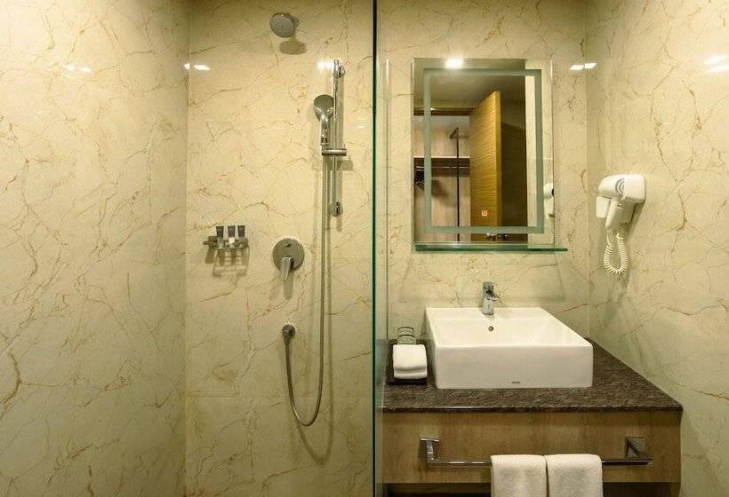 Amika Hotel,madurai   Near Airport