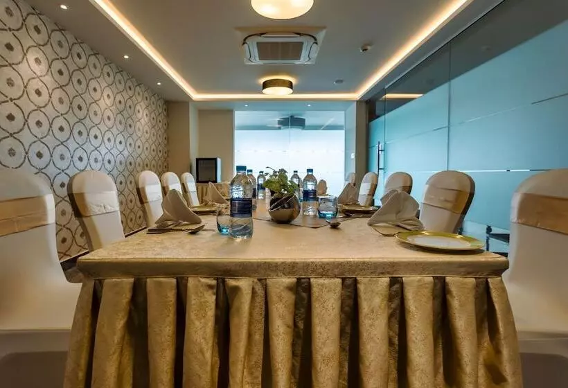 Amika Hotel,madurai   Near Airport