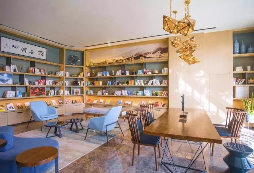 Atour Hotel Urumqi High Speed Railway Station